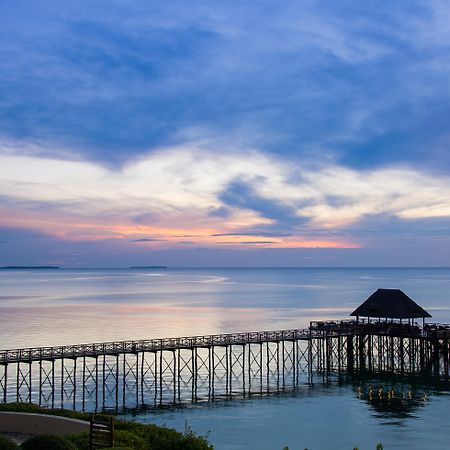 Sea Cliff Resort & Spa Zanzibar Esterno foto