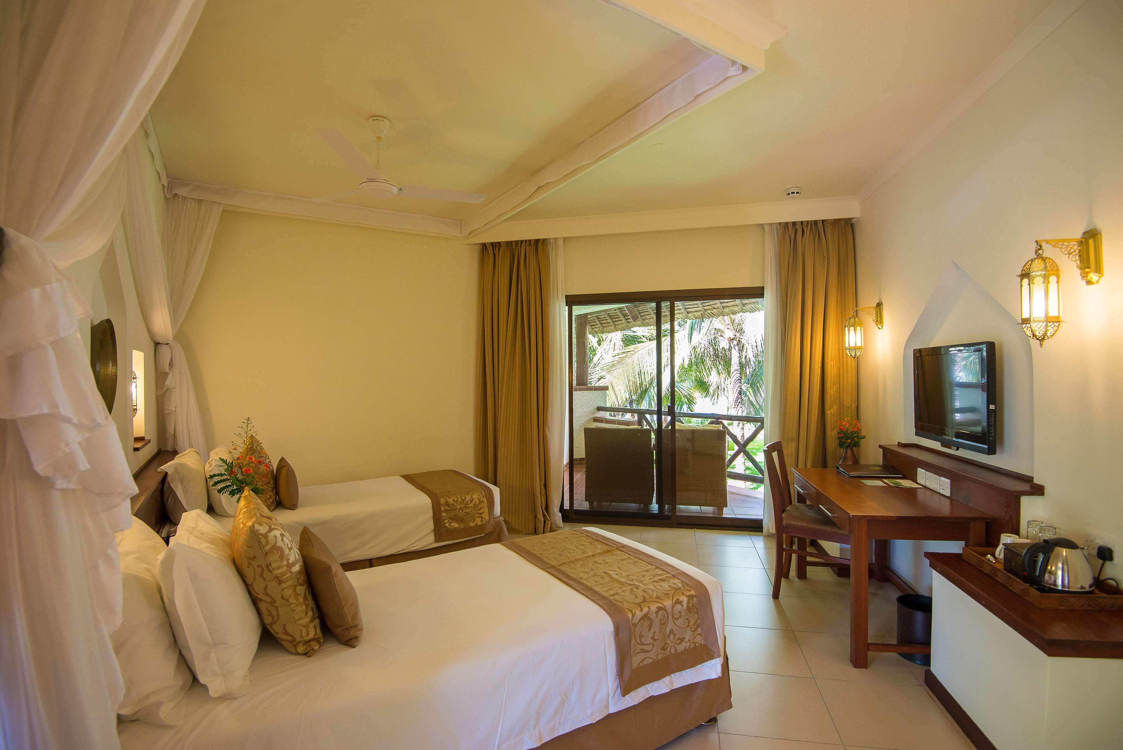 Sea Cliff Resort & Spa Zanzibar Esterno foto