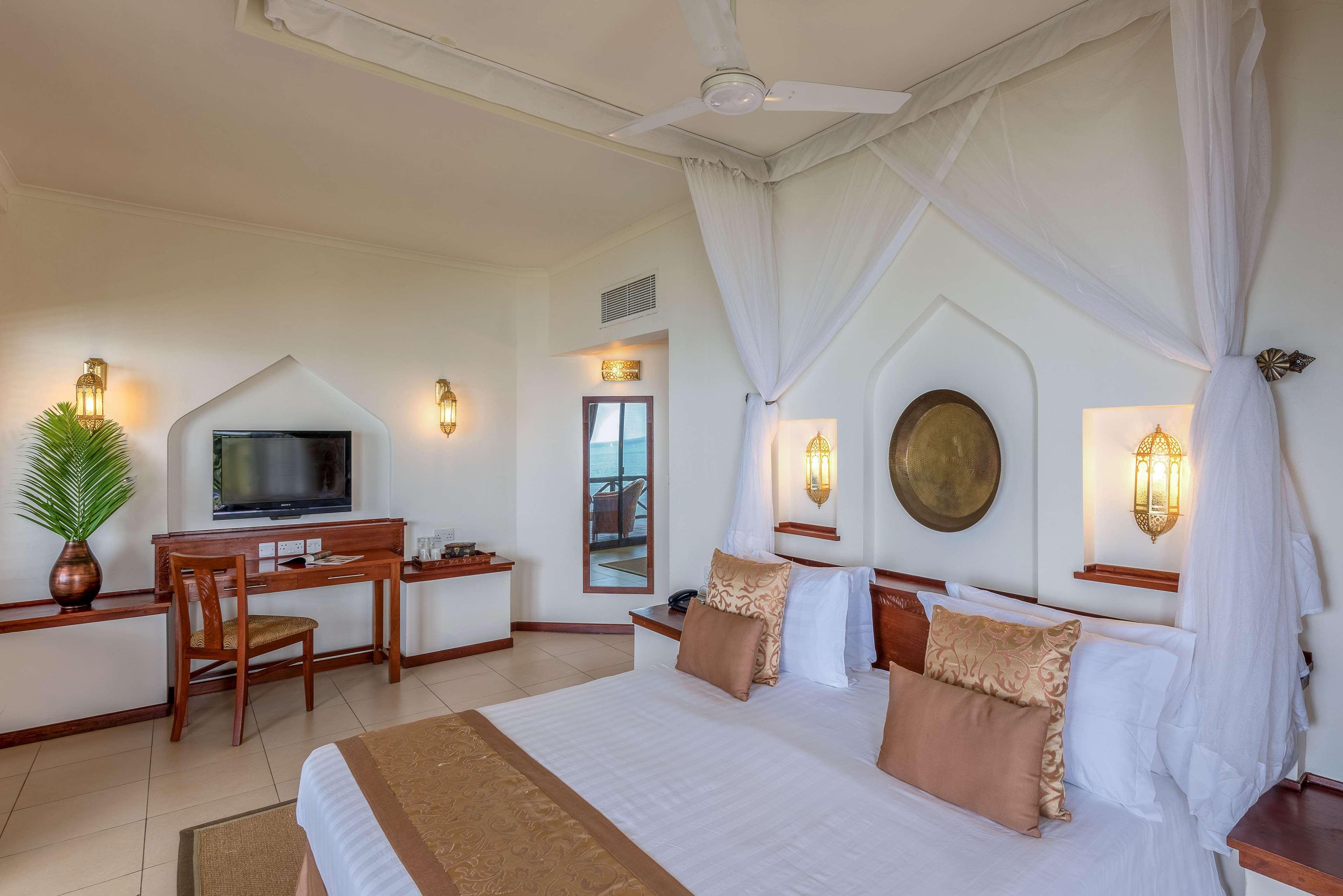 Sea Cliff Resort & Spa Zanzibar Esterno foto