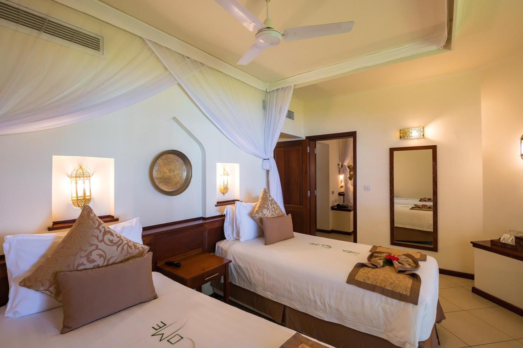 Sea Cliff Resort & Spa Zanzibar Esterno foto
