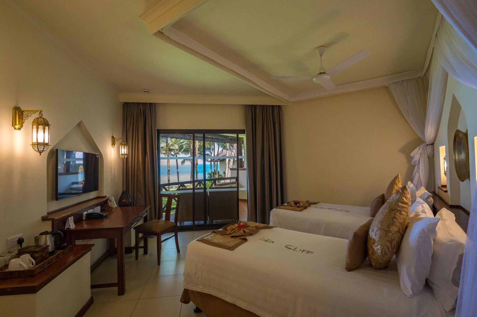 Sea Cliff Resort & Spa Zanzibar Esterno foto